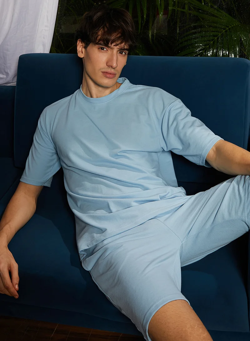 Campus Sutra Men's Powder Blue Solid Everyday Co-Ord set For Casual Wear | Crew Neck | Short Sleeve | Pull On Closure | Co-ords Crafted With Comfort Fit For Everyday Wear